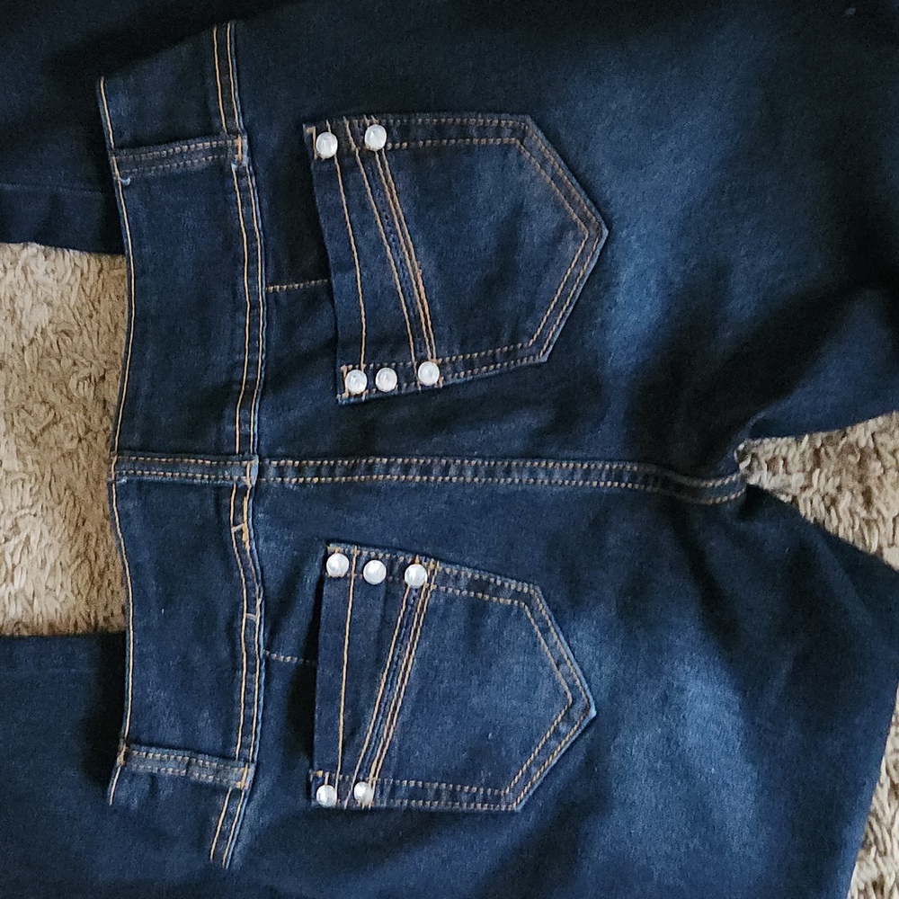 Dark denim skinny jeans!! - Picture 7 of 8